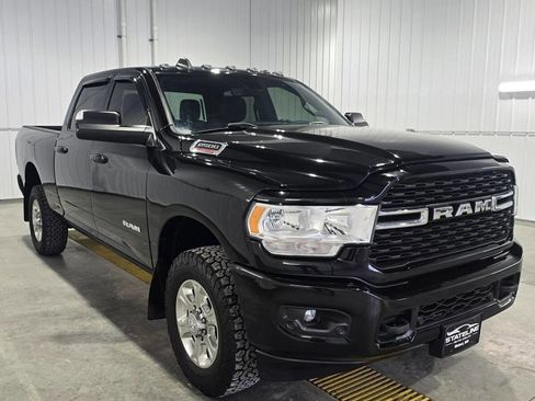 Used 2022 RAM 2500 Big Horn w/ Level 1 Equipment Group image 4