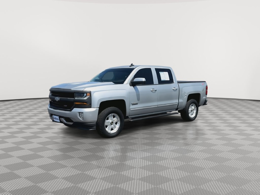 Used 2018 Chevrolet Silverado 1500 LT w/ Texas Edition AWD/4WD image 4