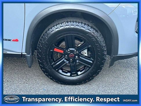 Used 2025 Nissan Rogue SV image 7