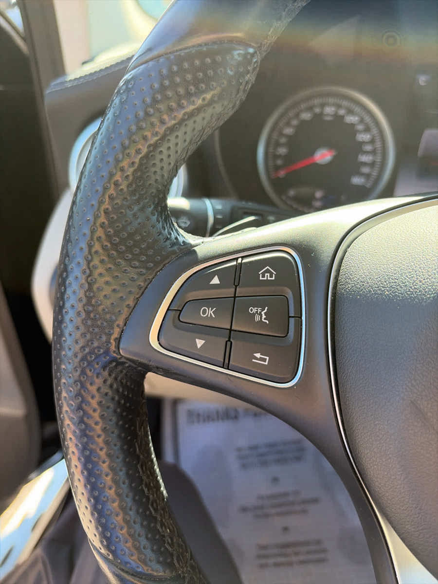 Used 2016 Mercedes-Benz GLC 300 4MATIC image 22