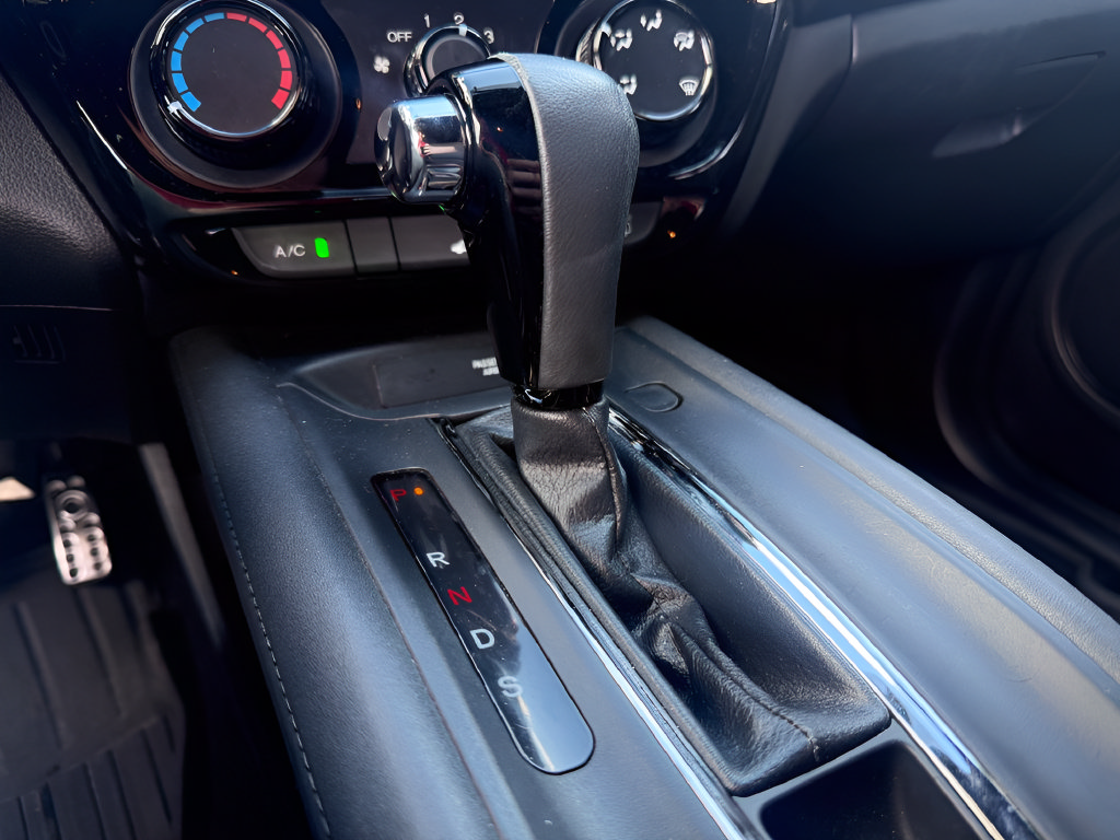 Used 2019 Honda HR-V Sport image 28