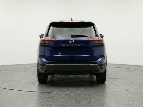 Used 2025 Nissan Rogue SV image 7