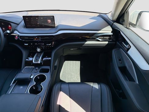 Used 2024 Acura MDX FWD w/ Technology Package image 18