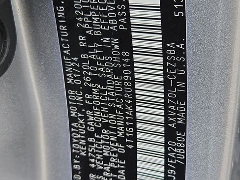 Used 2024 Toyota Camry SE image 14