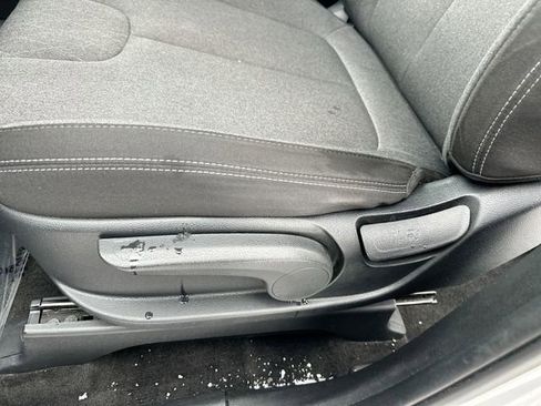 Used 2021 Hyundai Palisade SE image 16