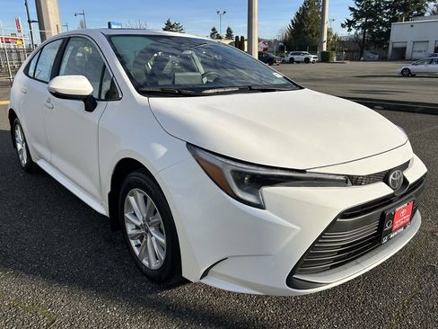 New 2026 Toyota Corolla XLE image 3