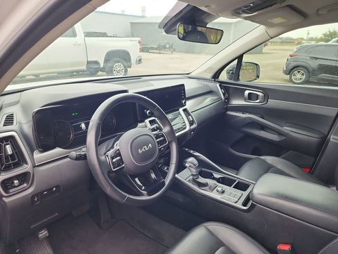 Used 2022 Kia Sorento S image 10