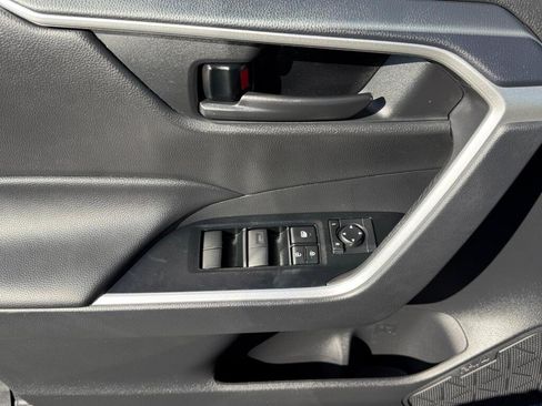Certified 2025 Toyota RAV4 LE AWD/4WD image 14