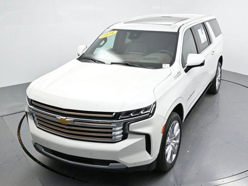 Used 2024 Chevrolet Suburban High Country w/ Advanced Technology Package image 49