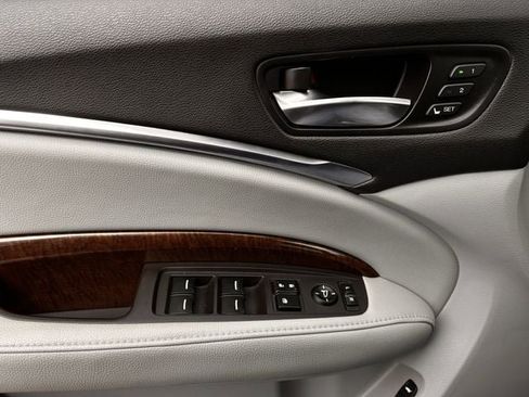 Used 2020 Acura MDX FWD image 24