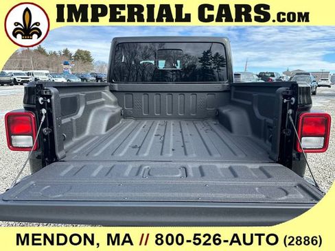 New 2026 Jeep Gladiator Sport image 12