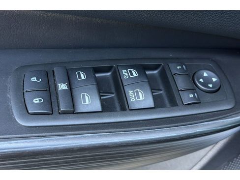 Used 2014 Jeep Cherokee Trailhawk w/ Comfort/Convenience Group AWD/4WD image 12
