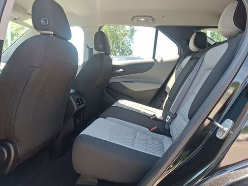 Used 2022 Chevrolet Equinox LS FWD image 10