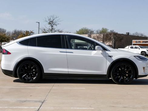 Used 2021 Tesla Model X Long Range image 8
