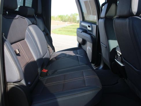 Used 2025 Chevrolet Silverado 2500 High Country w/ Technology Package AWD/4WD image 39