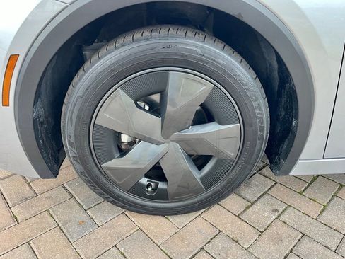 Used 2024 Toyota Prius LE image 10