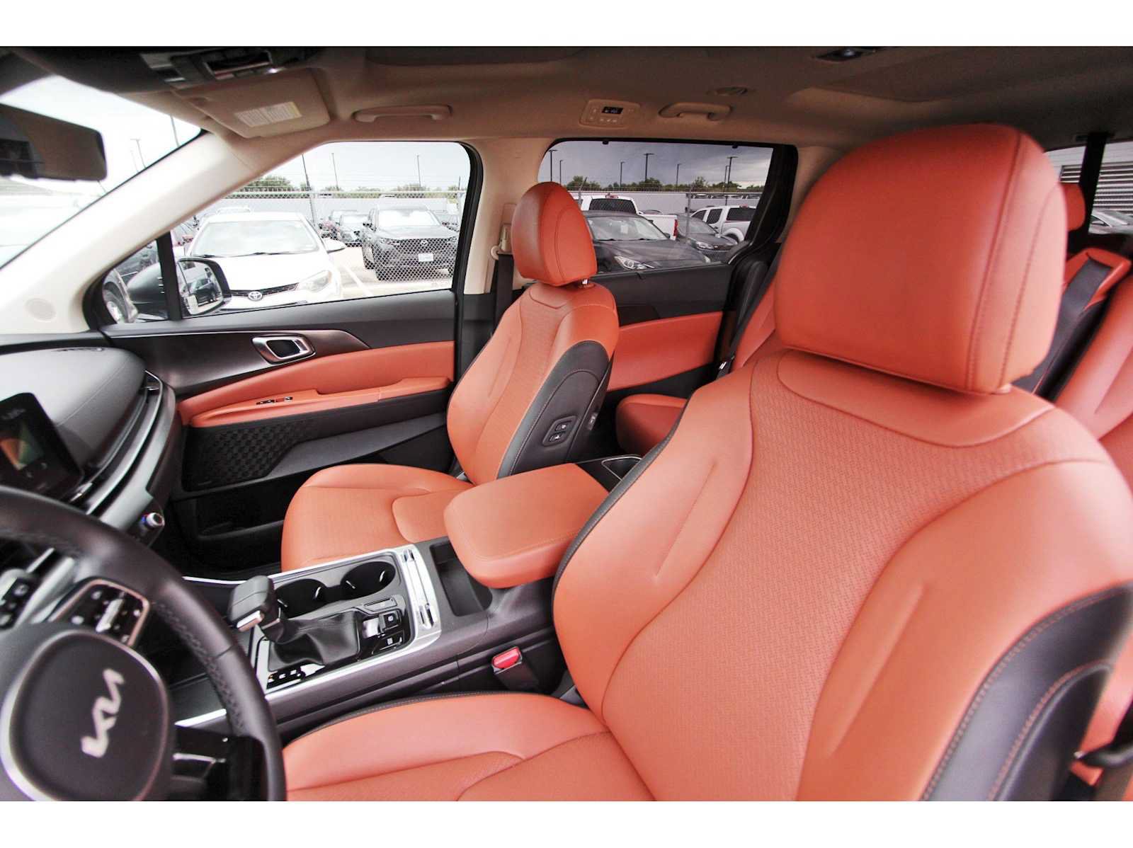 Used 2025 Kia Carnival SX Prestige FWD image 11