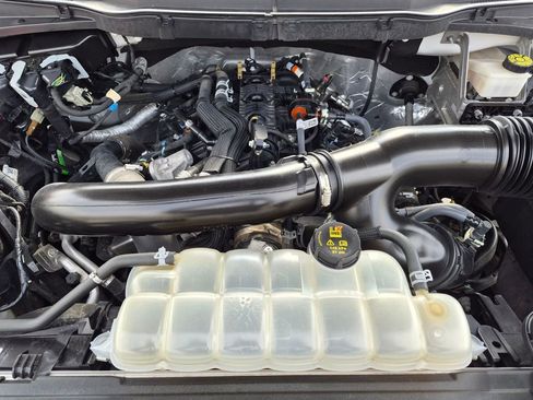 Used 2024 Ford F150 XLT AWD/4WD image 23