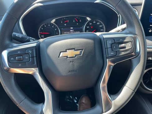 Used 2025 Chevrolet Blazer LT FWD image 29