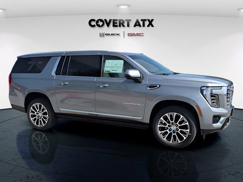 New 2026 GMC Yukon XL Denali w/ Denali Reserve Package AWD/4WD image 12