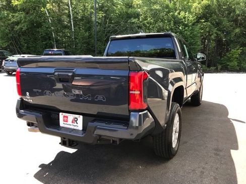 Used 2025 Toyota Tacoma SR5 AWD/4WD image 4