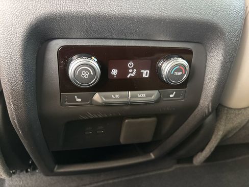 New 2026 GMC Acadia Elevation image 16