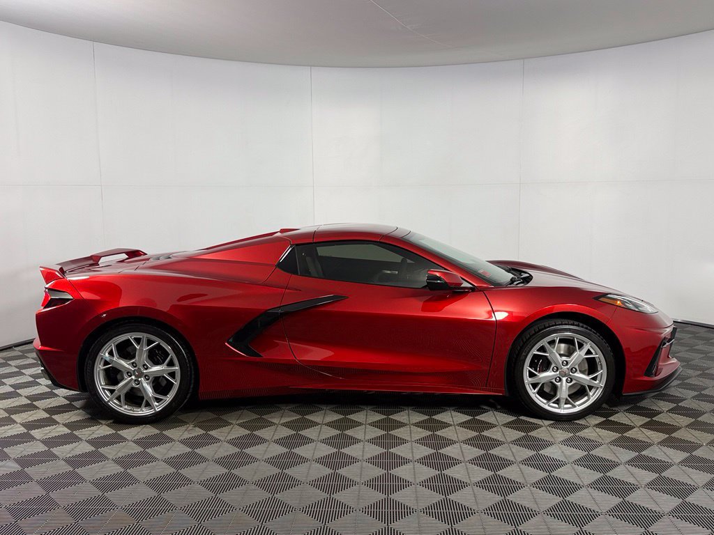 Used 2022 Chevrolet Corvette Stingray Preferred Conv w/ Z51 Performance Package RWD image 3