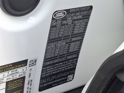 New 2026 Land Rover Range Rover Velar Dynamic SE image 17