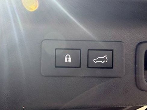 Used 2026 Subaru Forester Premium AWD/4WD image 13