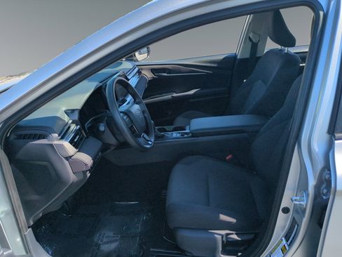 Used 2025 Toyota Camry LE image 9