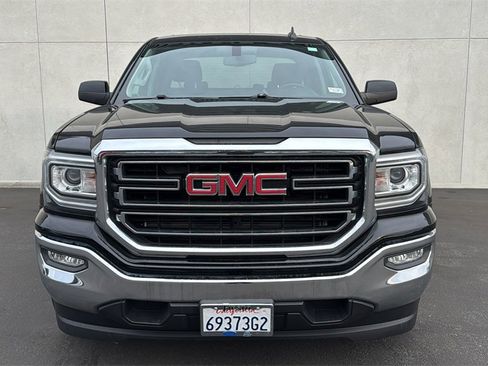 Used 2017 GMC Sierra 1500 SLE w/ SLE Value Package image 2