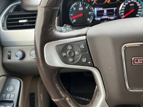 Used 2018 GMC Yukon XL SLT w/ HD Trailering Package image 29