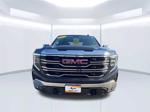 Used 2025 GMC Sierra 1500 SLT AWD/4WD image 14