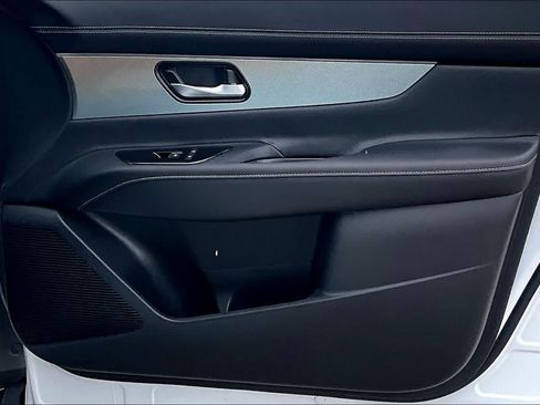 Certified 2025 Nissan Murano SL AWD/4WD image 21
