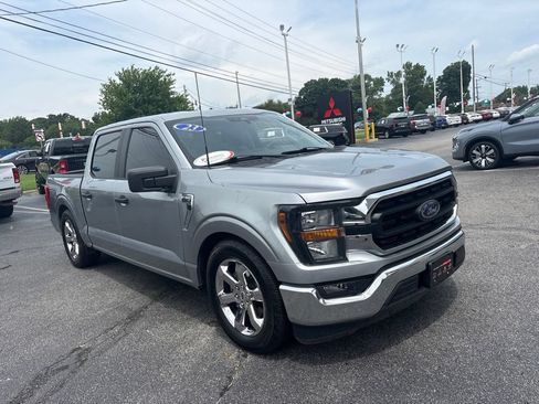 Used 2023 Ford F150 XLT RWD image 2