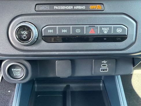 New 2026 Ford Maverick Lobo AWD/4WD image 28