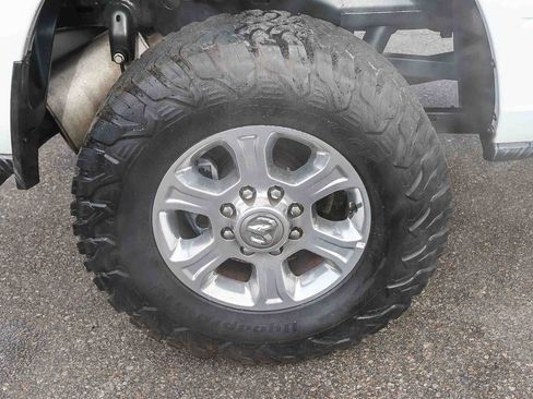 Used 2020 RAM 2500 Big Horn w/ Level 1 Equipment Group image 13