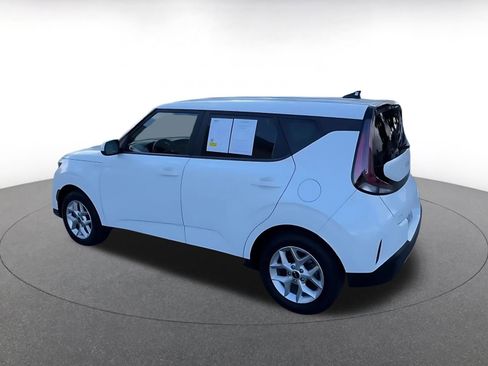 Used 2025 Kia Soul LX w/ LX Technology Package image 10