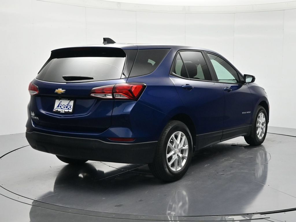Used 2023 Chevrolet Equinox LS w/ LS Convenience Package FWD image 5