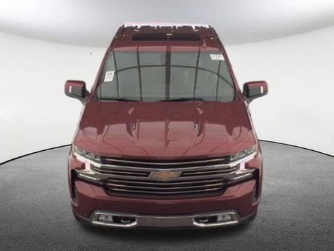Used 2019 Chevrolet Silverado 1500 High Country w/ Technology Package AWD/4WD image 2
