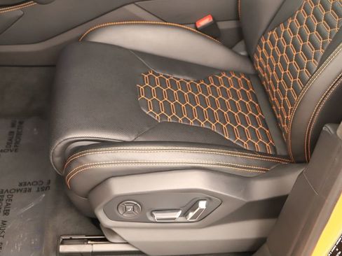 Used 2022 Lamborghini Urus image 25