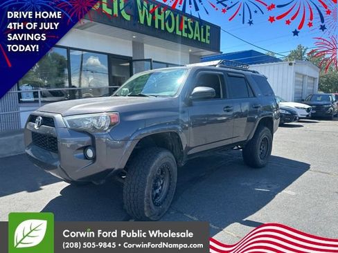Used 2017 Toyota 4Runner SR5 AWD/4WD image 1