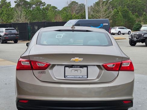 Used 2023 Chevrolet Malibu LT image 6