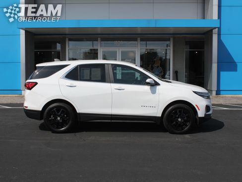 Certified 2024 Chevrolet Equinox LT image 3