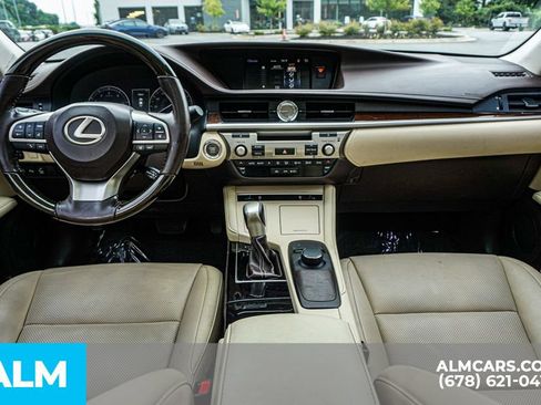 Used 2017 Lexus ES 350 w/ Premium Package FWD image 24