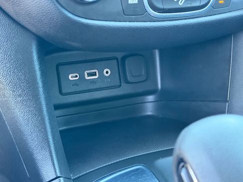 Used 2022 Chevrolet Equinox LT image 26