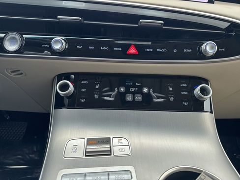 New 2026 Genesis GV70 2.5T Advanced AWD/4WD image 26