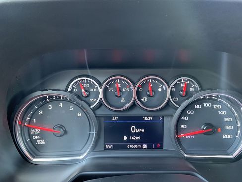 Used 2022 Chevrolet Suburban LS image 19