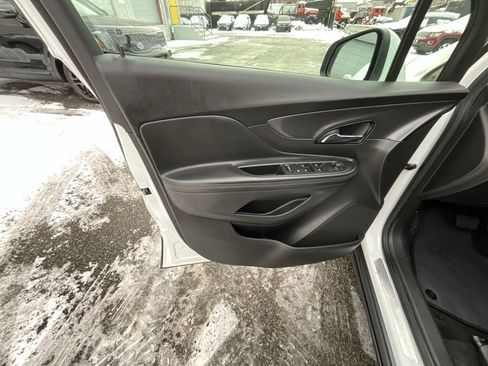 Used 2019 Buick Encore Preferred image 6