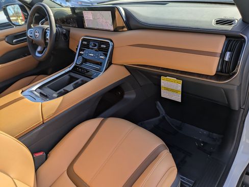 New 2026 Nissan Armada SL image 32